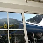 Charly Kahr Family, Ski-in & Ski-out Апартаменти