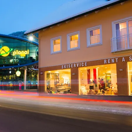 Apartamento Charly Kahr Family, Ski-in & Ski-out Schladming