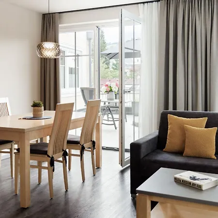 Apartament Charly Kahr Family, Ski-in & Ski-out Schladming