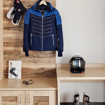 Апартаменти Charly Kahr Family, Ski-in & Ski-out Шладмінг