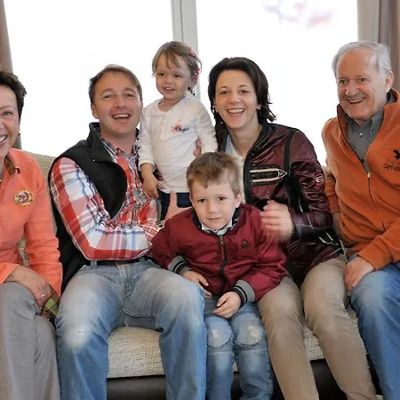 Charly Kahr Family, Ski-in & Ski-out شقة *