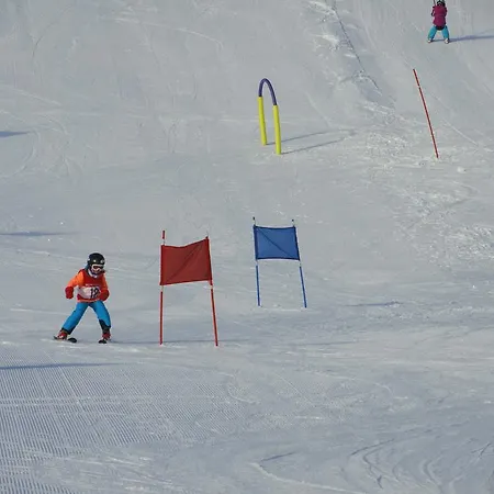 Lejlighed Charly Kahr Family, Ski-in & Ski-out Schladming