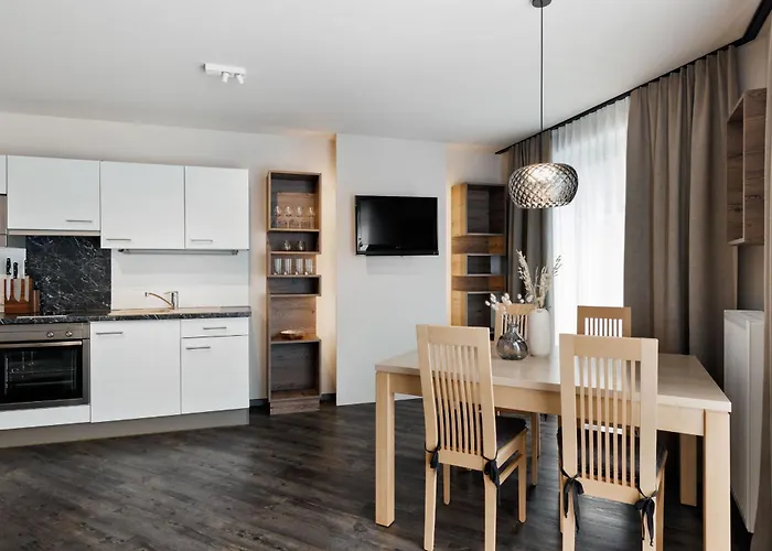 Charly Kahr Family, Ski-in & Ski-out * Шладмінг